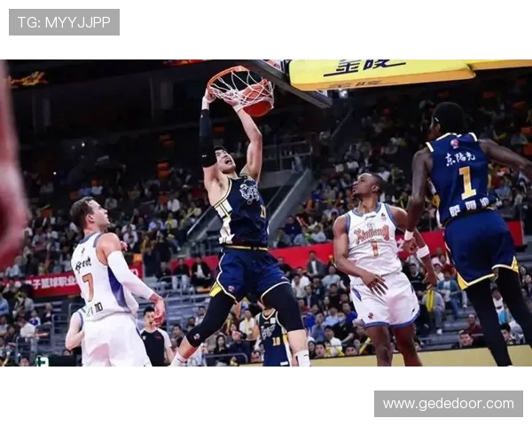 广州篮球队的速度变革引发热议球迷期待新战术与年轻球员的崛起